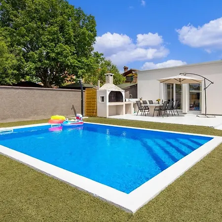 Cosy Infinity With Pool And Bbq Villa Loborika